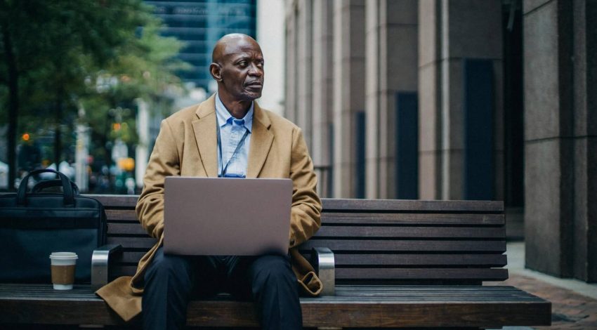 İş Süreçlerinde Yapay Zeka Entegrasyonu ve Otomasyonun Gücü